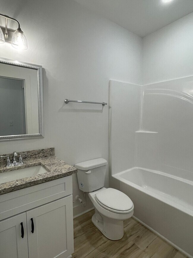 Building Photo - 2BR TWIN HOME IN OPELIKA
