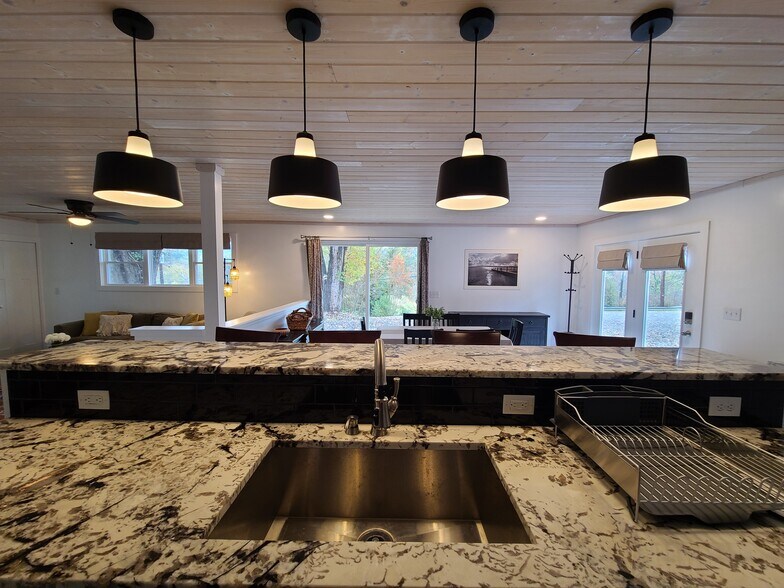 Kitchen - 34 Hillside St