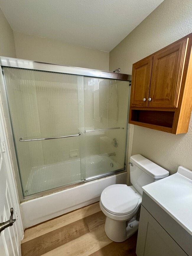 Building Photo - 2 Bedroom +Office in Stratmoor Valley