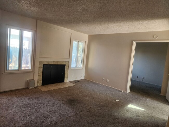 Building Photo - 4-Bedroom, 3-Bath, 2 Car-Garage