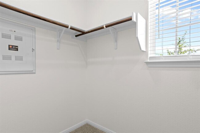 Building Photo - 109 Zinnia Ln