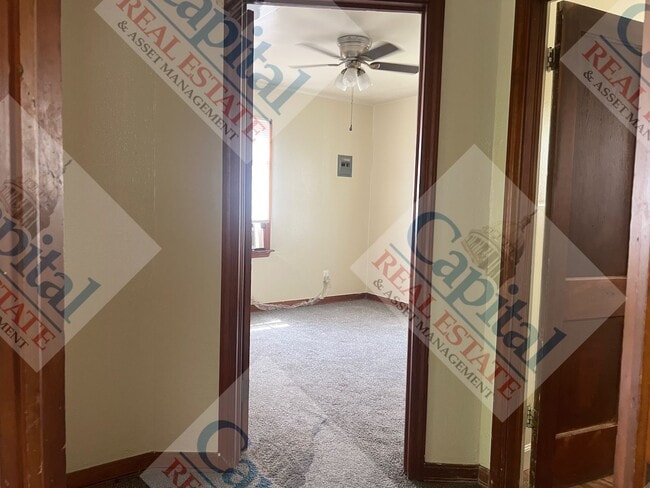 Building Photo - Take the Key!!!