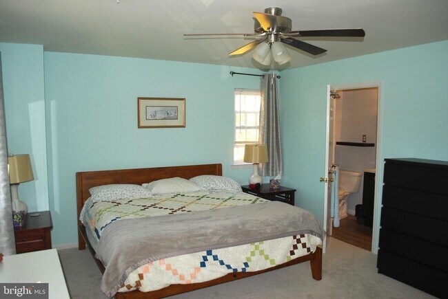 Building Photo - 290 Lawndale Ave