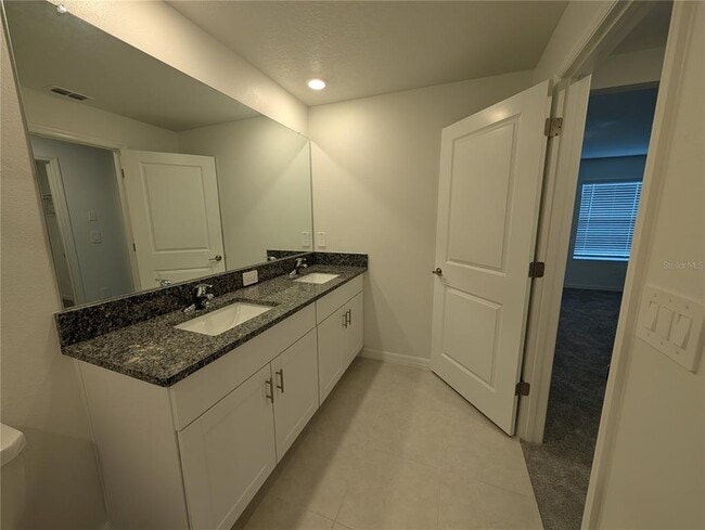 Building Photo - 32021 Spiceberry St