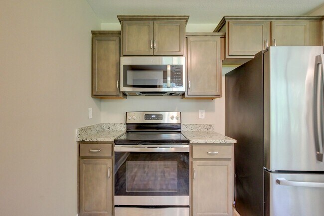 Building Photo - 1121 Cardinal Creek Dr