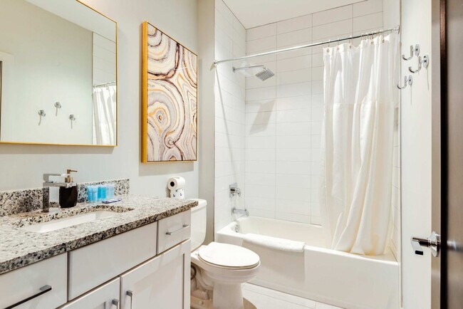 Building Photo - 1112 Harmony Way