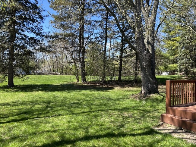 Building Photo - 530 Chesley Dr