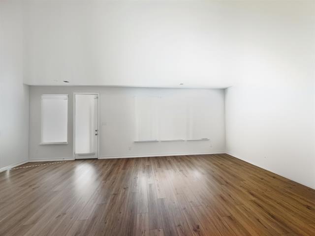 Building Photo - 663 Saxony Dr