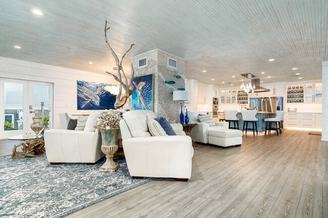 Building Photo - 113-112 12th Ave