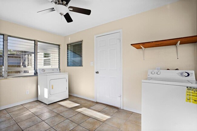 Building Photo - 3452 9th Ave N