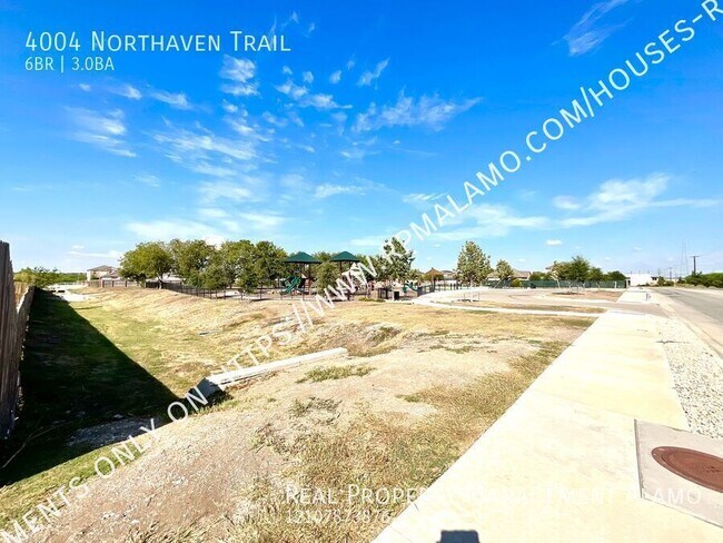 Building Photo - 4004 Northaven Trail