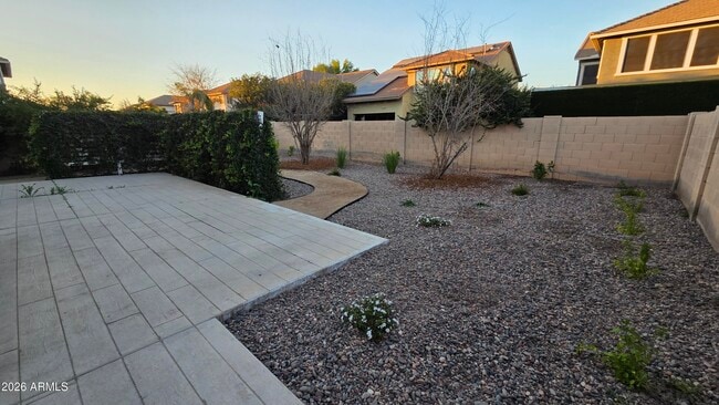 Building Photo - 3540 E Mesquite St