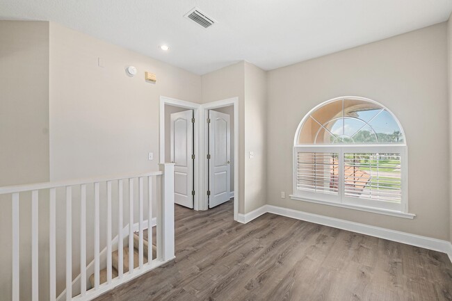 Building Photo - 113 Sea Garden Ct