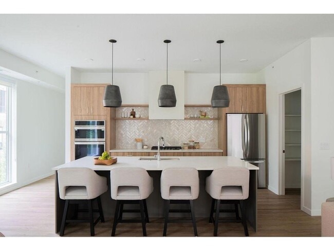 Building Photo - 100 West Dr