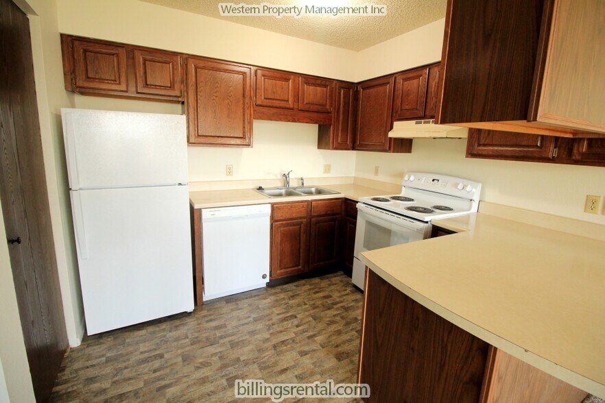 Kitchen - 1584 Governors Blvd