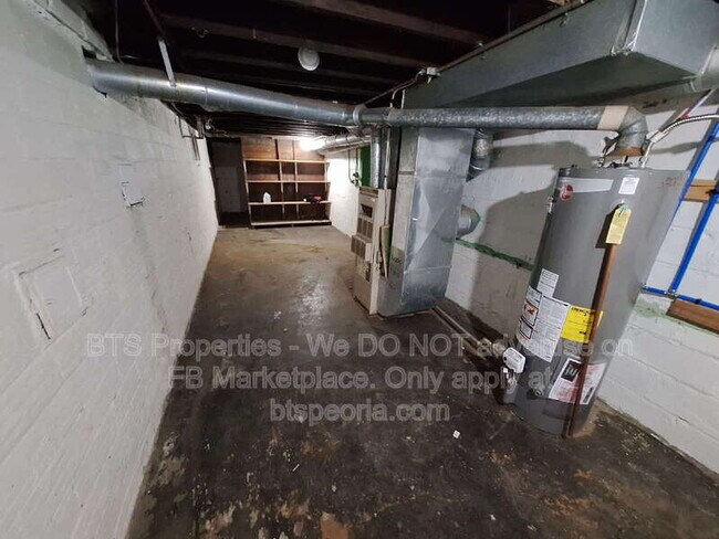 Building Photo - 822 E Virginia Ave