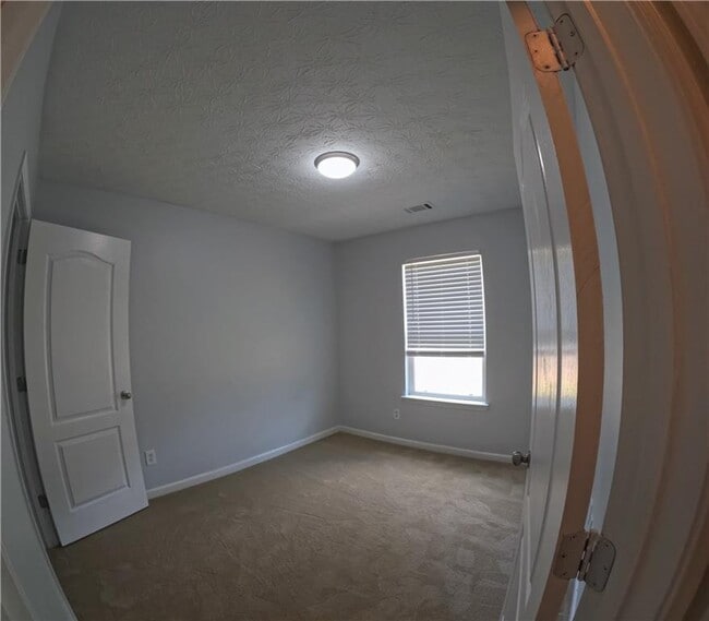 Building Photo - 6412 Ellenwood Dr