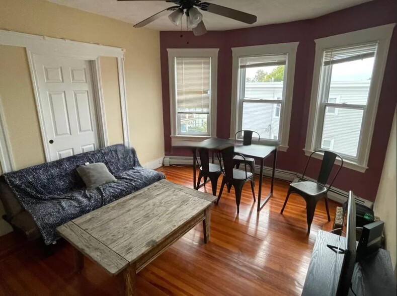Primary Photo - 50 Conwell Ave