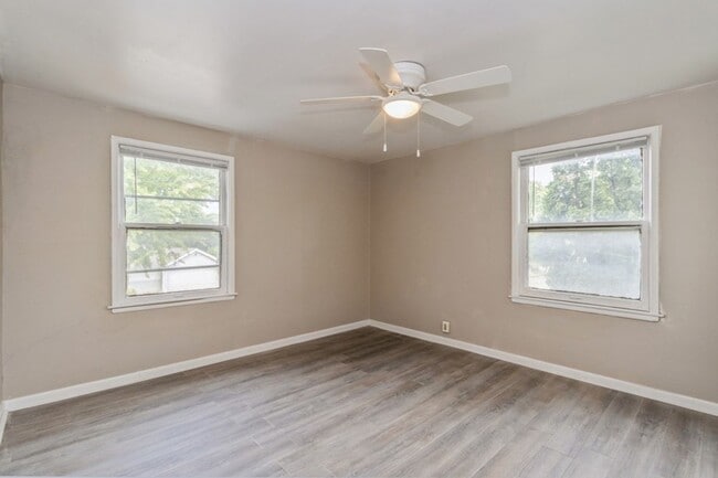 Building Photo - 800 Kimball