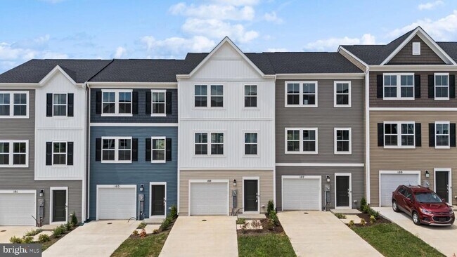 Building Photo - 105 Milburn Dr