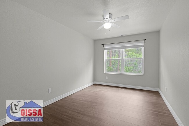 Building Photo - 1043 Longspur Ln
