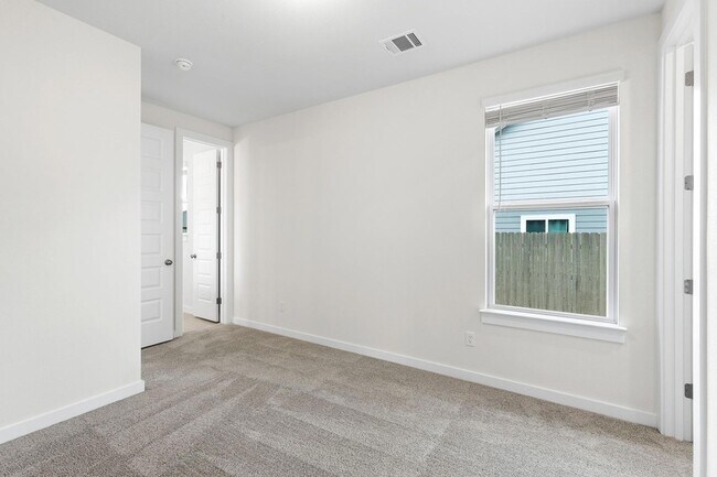 Building Photo - 150 Samuel Blair Pass