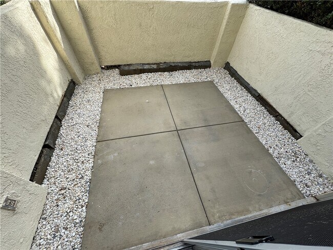 Building Photo - 26162 Sanz