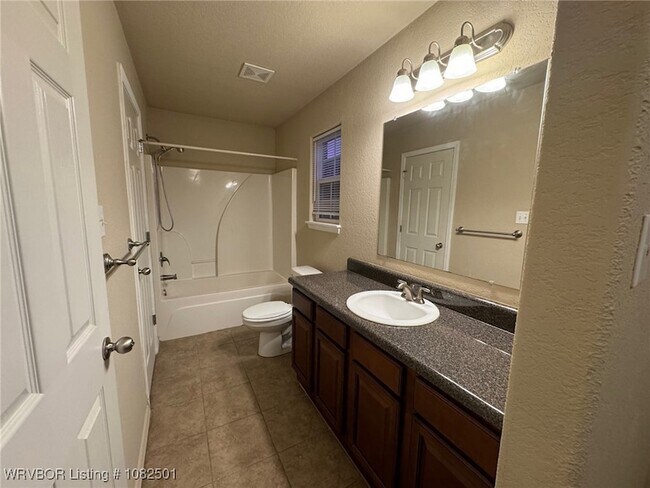 Building Photo - 6510 Huntington Ct