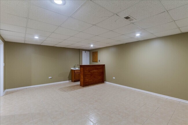 Building Photo - 309 E Theodore Ln