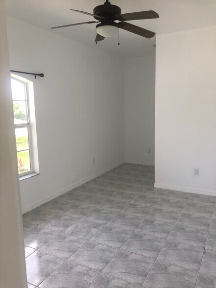 Building Photo - 7252 Perennial Rd