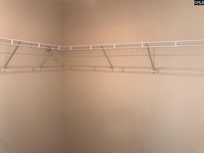 Building Photo - 1065 Roscoe Rd