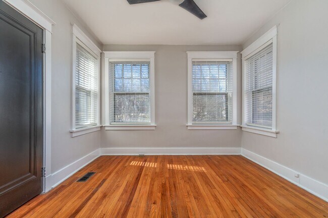 Building Photo - 1340 McCausland Ave
