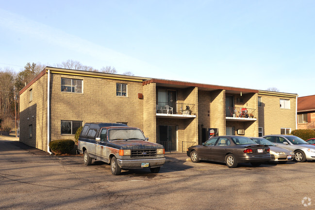 Building Photo - Via Manor