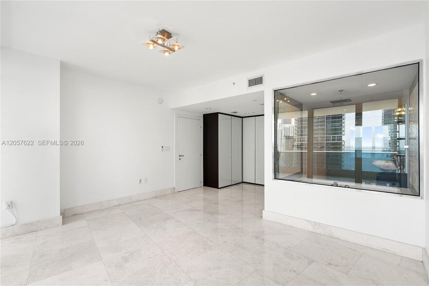 Building Photo - 200 Biscayne Boulevard Way