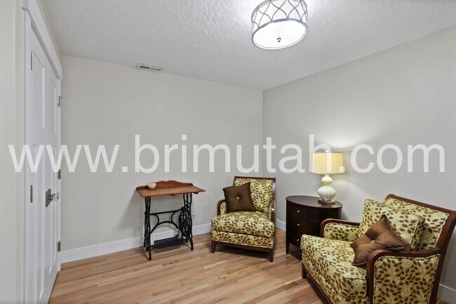 Building Photo - 772 E 2075 S