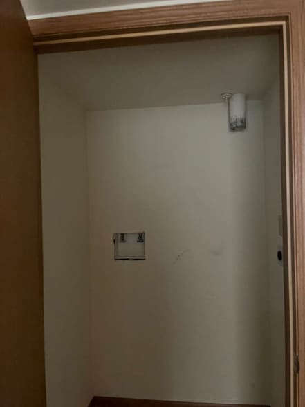 Building Photo - 185 Elk Village Dr