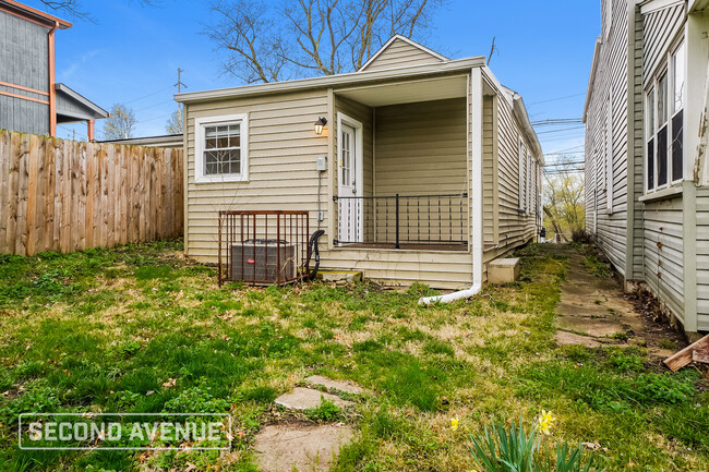 Building Photo - 1796 Mellwood Ave