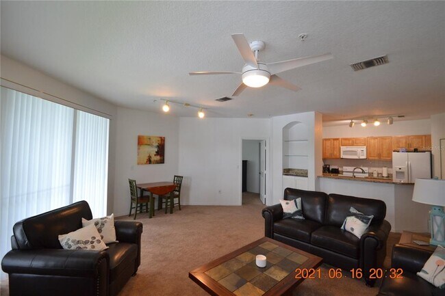 Building Photo - 5511 Legacy Crescent Pl