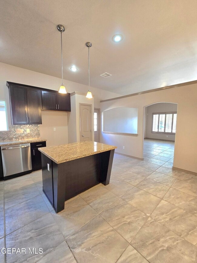 Building Photo - 3857 Loma Cortez Dr