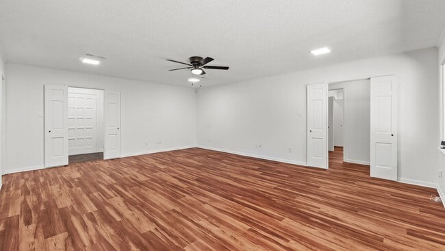 Building Photo - 4009 Springlake Park Rd