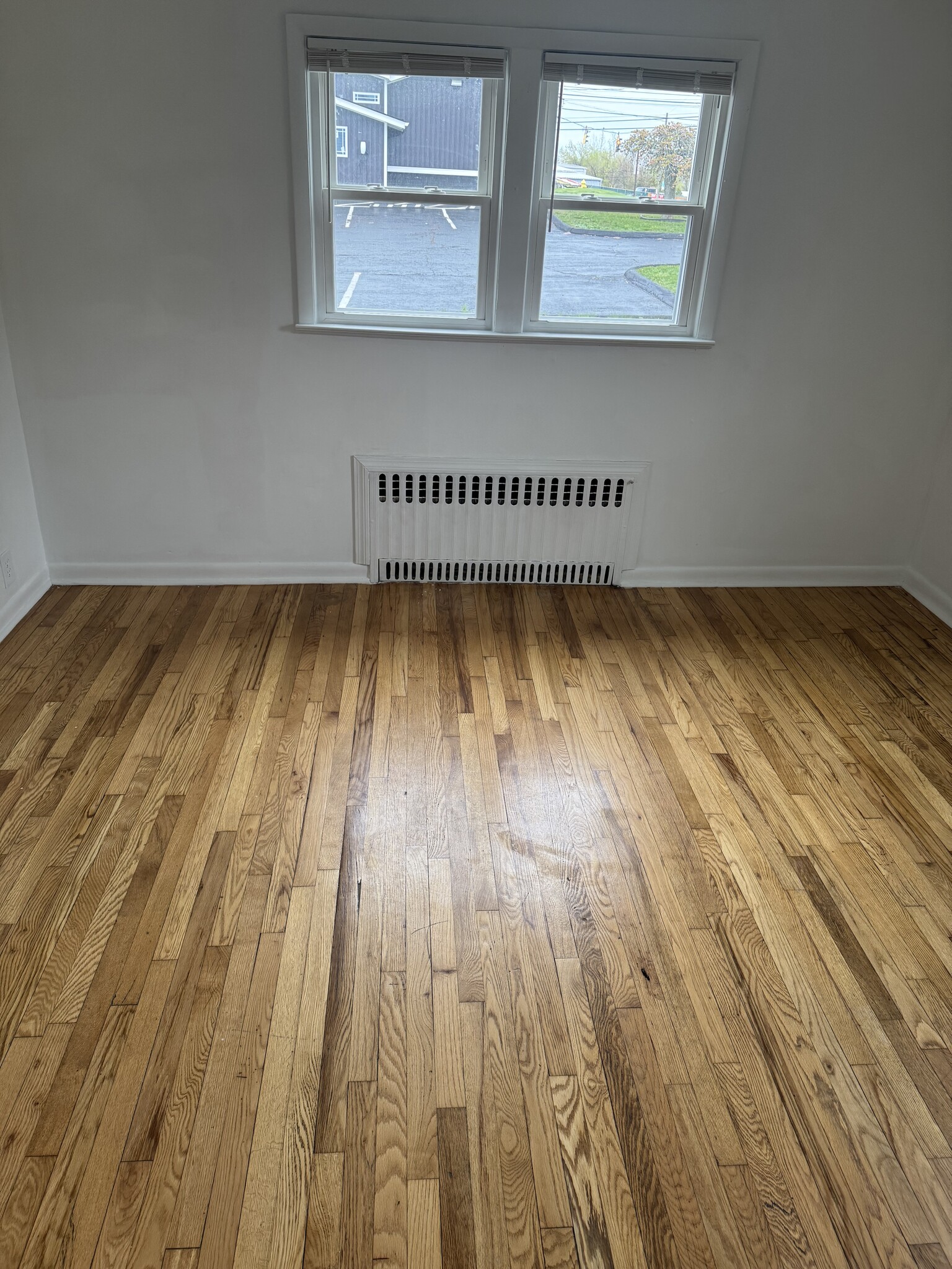 Building Photo - 7 Mona Ave