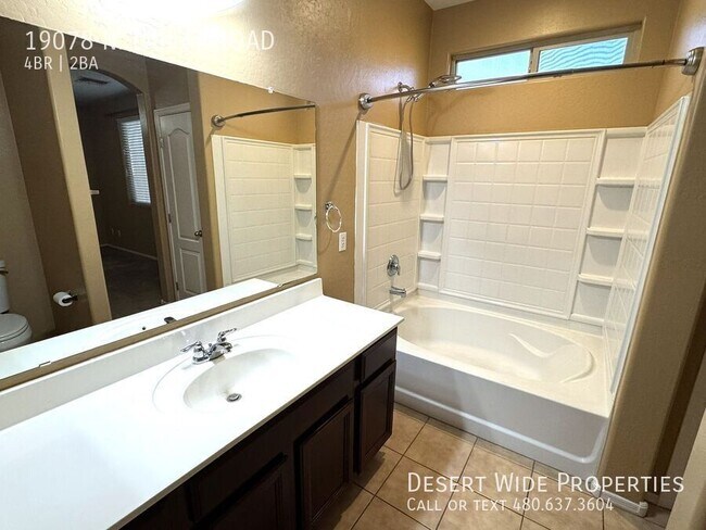 Building Photo - 19078 N Lariat Rd