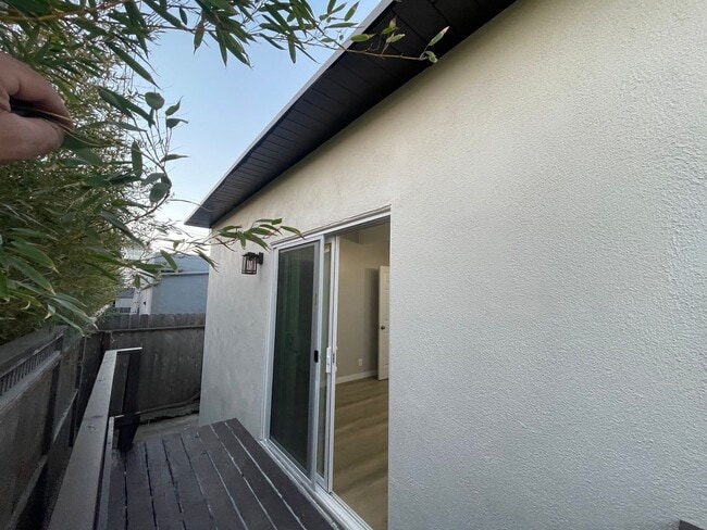 Building Photo - -Pismo Beach rental 2 blocks from the beach