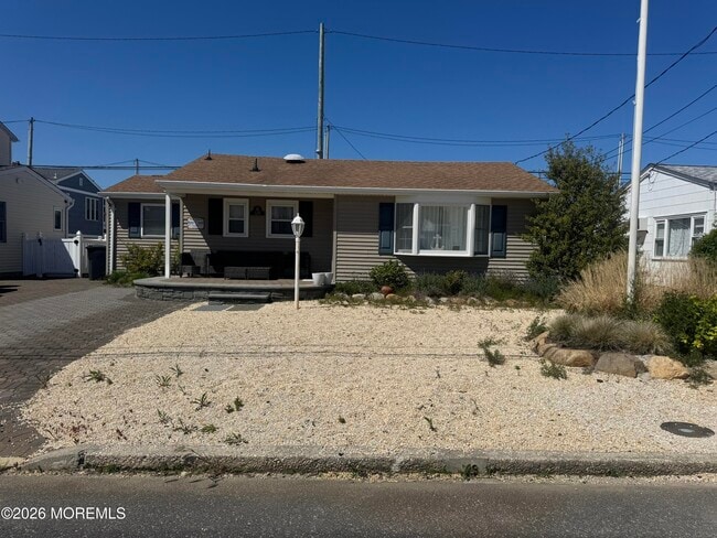 Building Photo - 128 San Fernando Dr