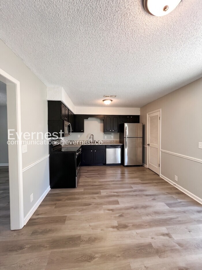 Building Photo - 409 Alexander Dr
