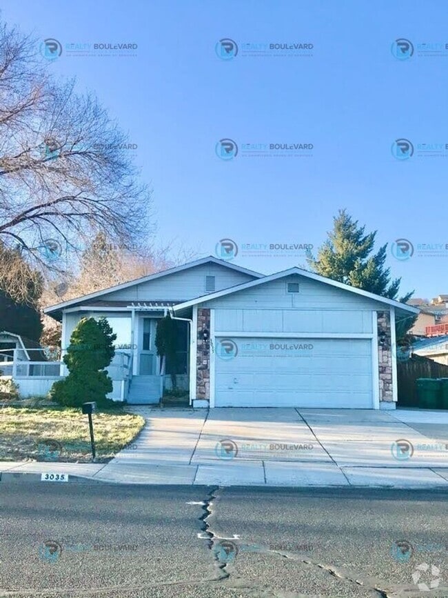 Building Photo - 3BR/2BA Single-Story with Backyard, RV Par...