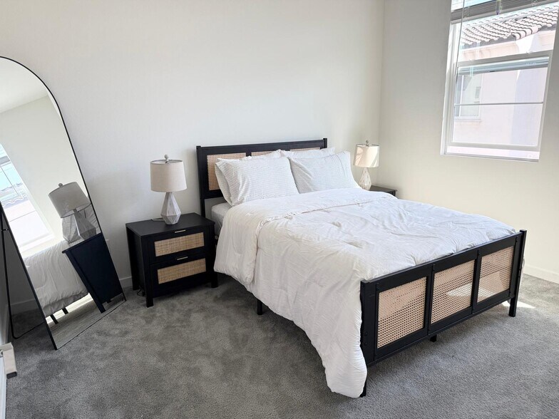 Bedroom 1 - 322 Ford Rd