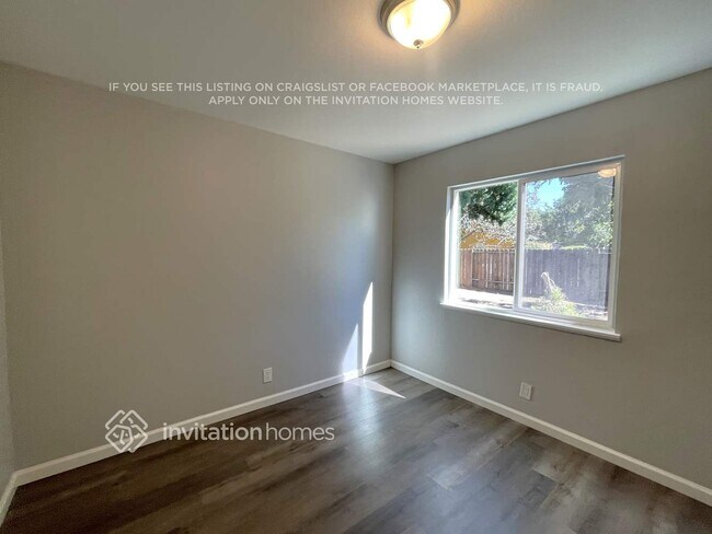 Building Photo - 3823 Shasta Cir