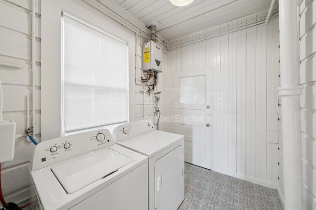 Building Photo - 1192 Pacific Ave