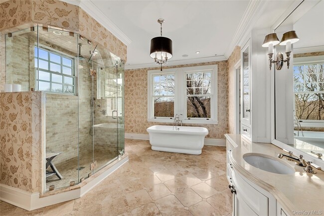 Building Photo - 270 Guard Hill Rd